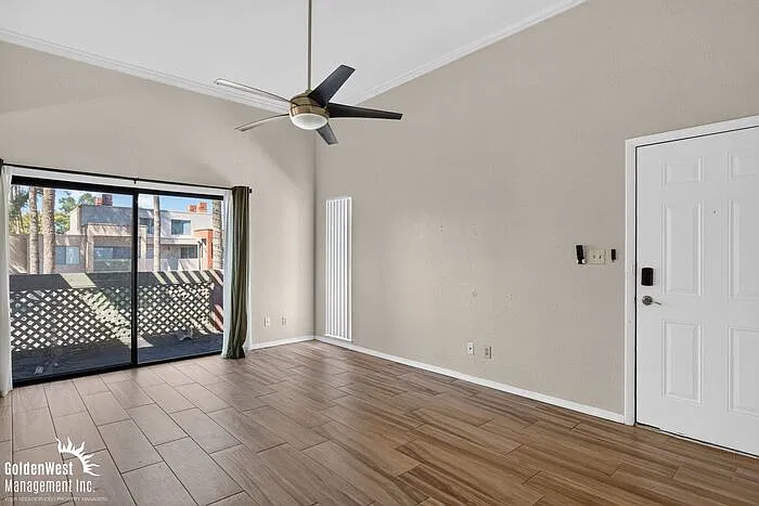 2 bed, 2.0 bath, 955 sqft, $1,550 — Photo 3