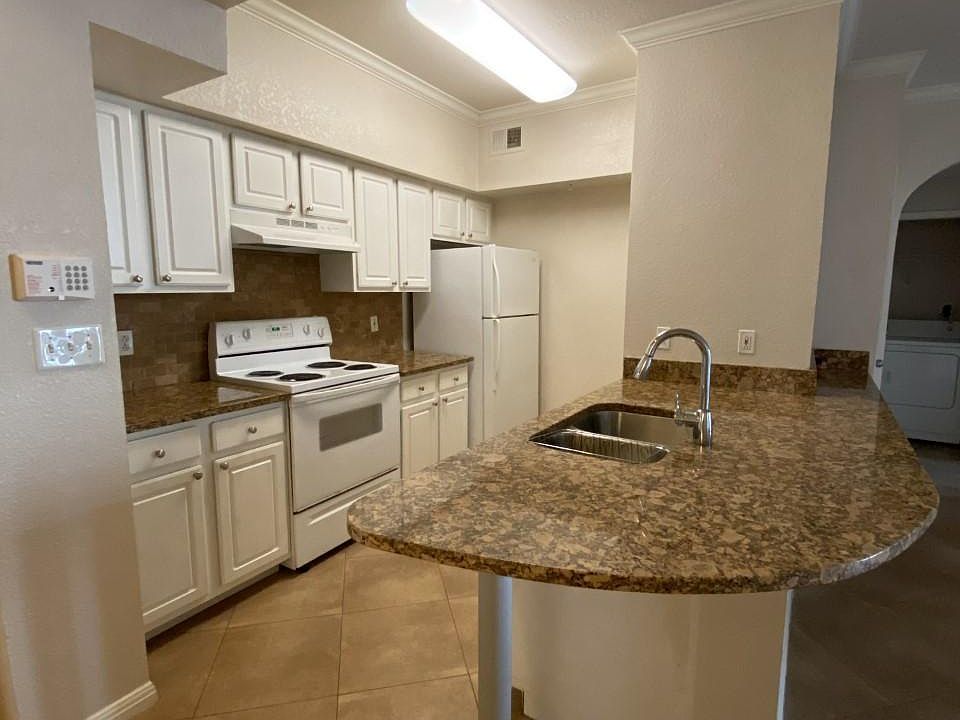 1st image of 911 N Orange Ave APT 332