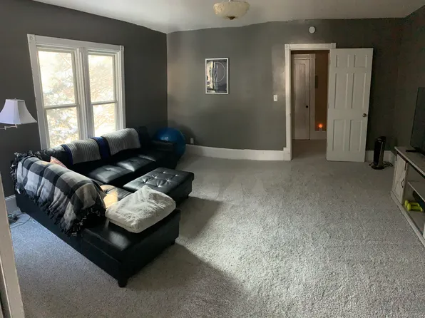 406 Hassan St SE, Hutchinson, MN 55350