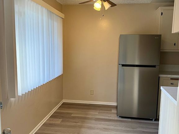 5th image of 693 Spruce Ave APT F
