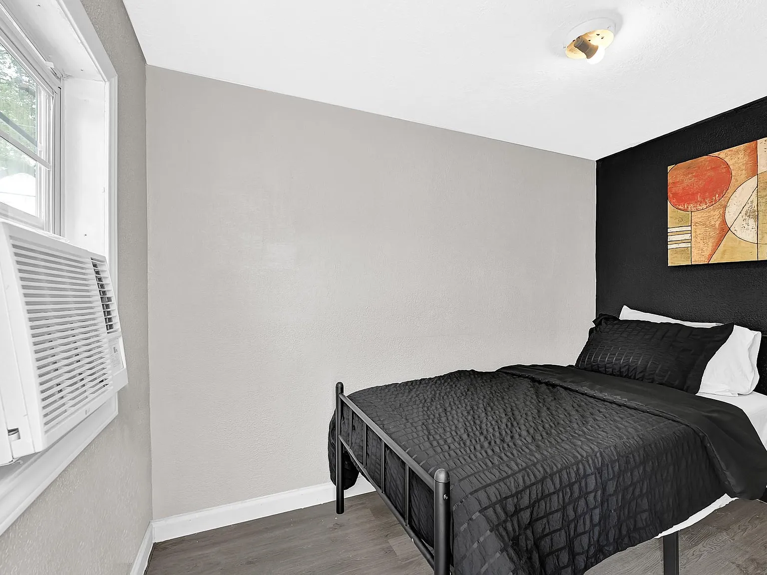 4 bed, 2.0 bath, 1752 sqft, $5,500 — Photo 4