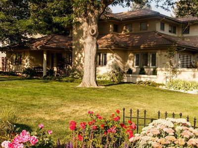 2 Elm St, Denver, CO, 80220