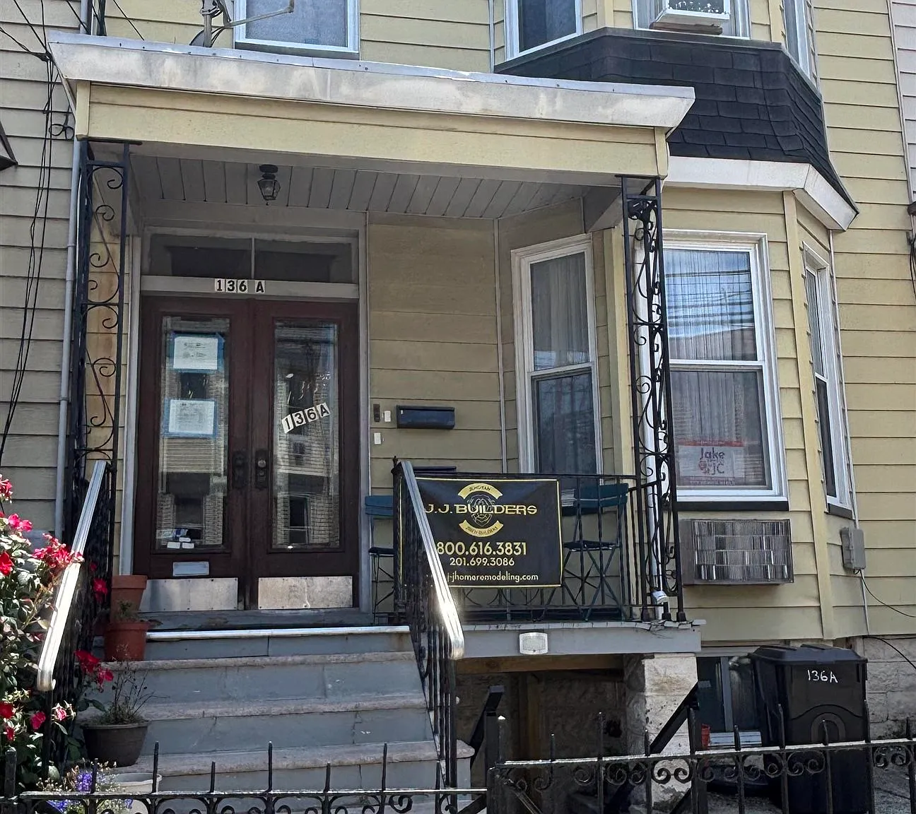 2 bed, 1.0 bath, $2,800 — Photo 1