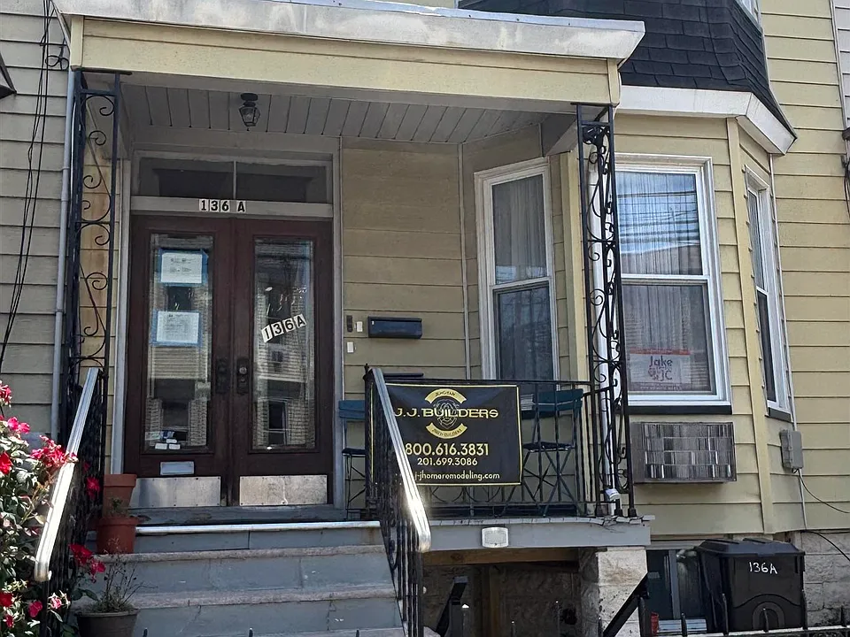 136A Sherman Ave #1