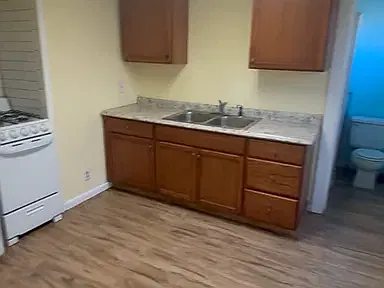Studio, 600 sqft, $799 — Photo 2