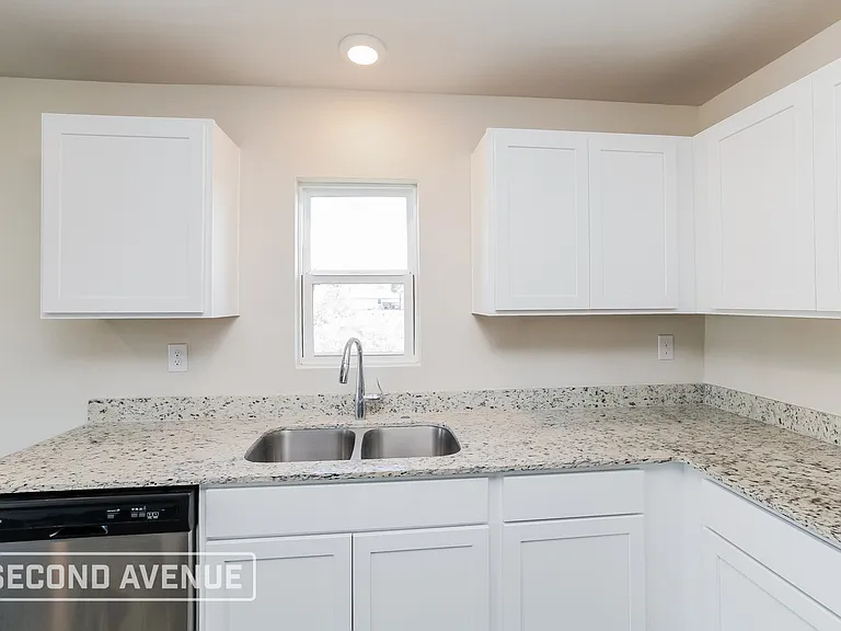 1025 Halby Ave S — Photo 8