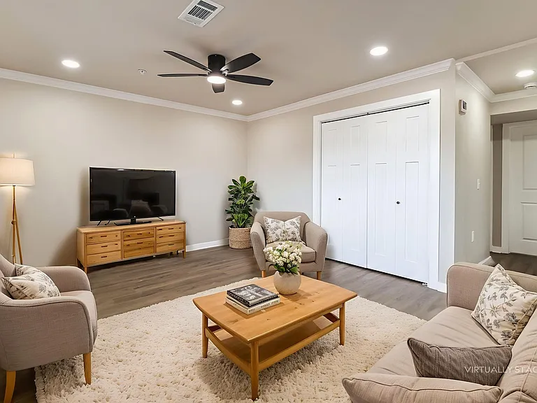 1812 Sanford Dr #1 — Photo 5
