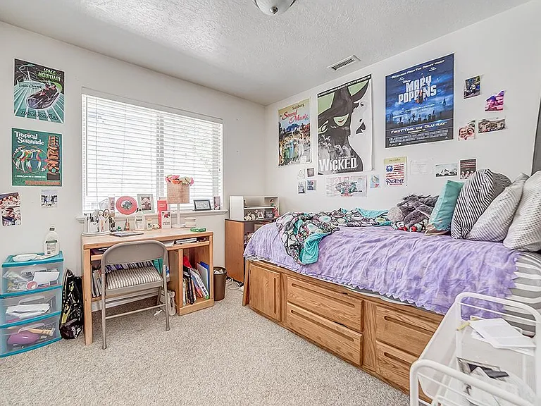 551 N 200 E #307 — Photo 9