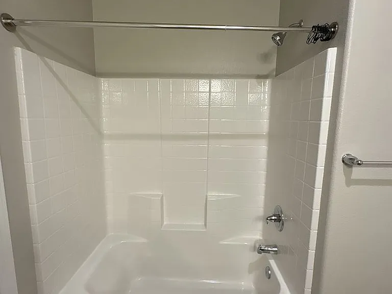 514 S Summit St #101-103 — Photo 12