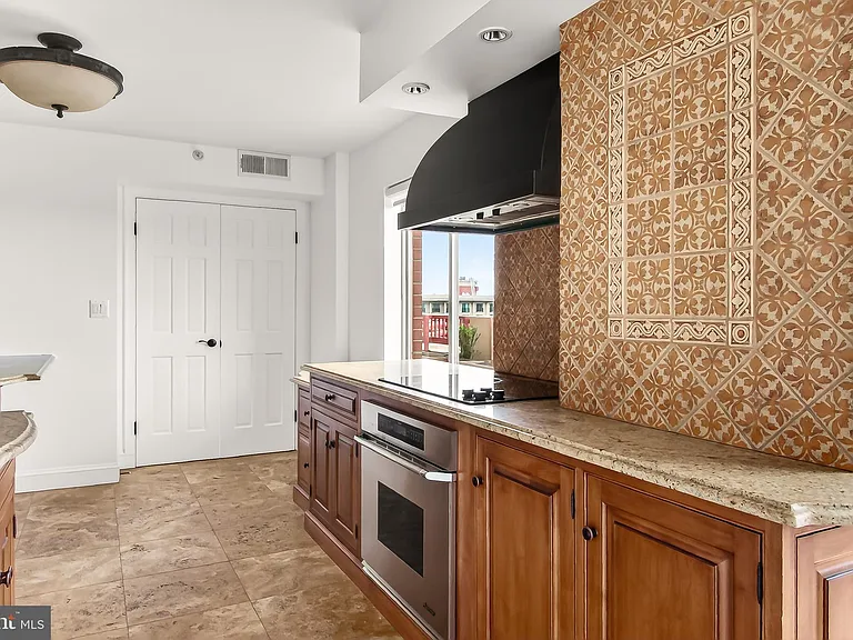 2181 Jamieson Ave #1803 — Photo 40