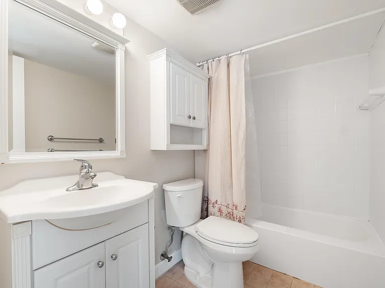 510 Prosperity Farms Rd #4B — Photo 22