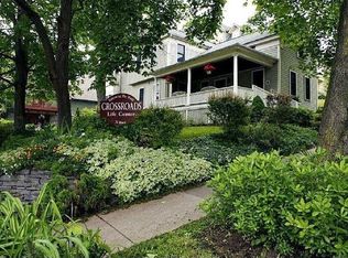 16 Oak Brook Dr, Ithaca, NY 14850