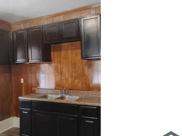 1402 W 20th St, Lorain, OH 44052