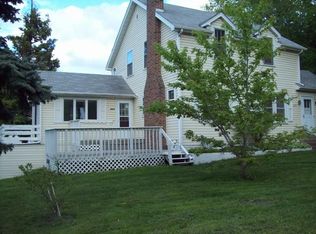 4479 Geneva Ave N, Oakdale, MN 55128