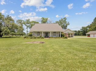 169 Cherokee Cir, Sunset, LA 70584