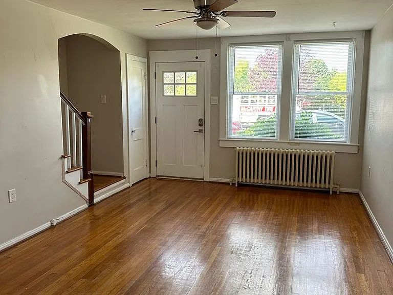 19-49 W Bond St — Photo 2