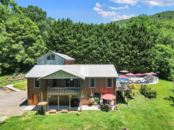 7 Utopia Rd, Asheville, NC 28805