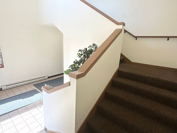 3rd image of 2826 & 2858 Holiday Dr #3