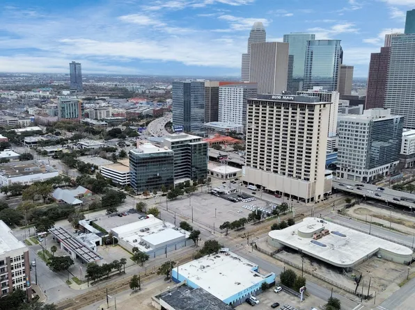 2201 Main St, Houston, TX 77002