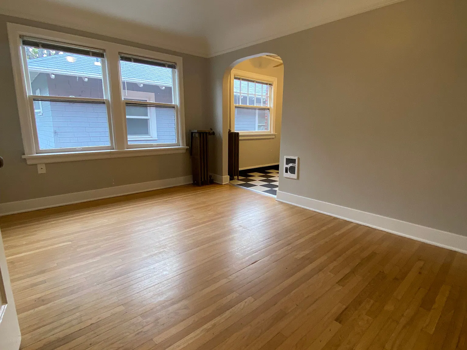 Studio, 500 sqft, $1,250 — Photo 3