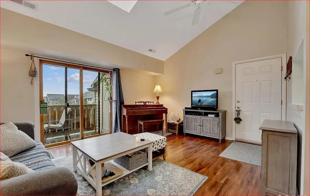 1 bed, 667 sqft, $1,950 — Photo 1