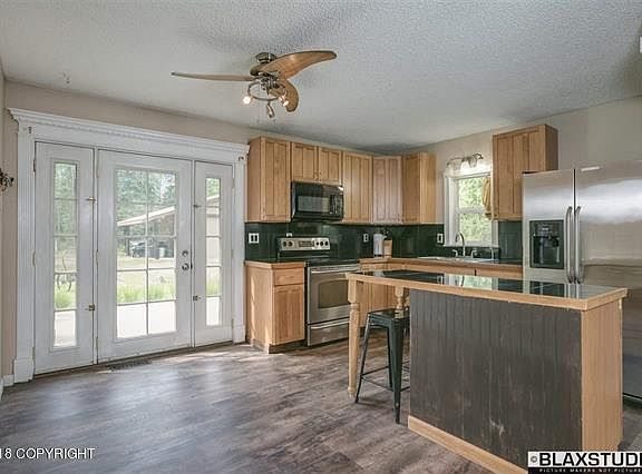 2nd image of 3845 Lismore Cir