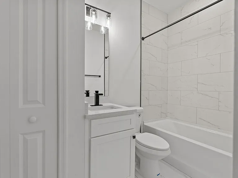 548 Knapp St — Photo 47