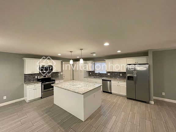 5th image of 2619 S Los Feliz Dr