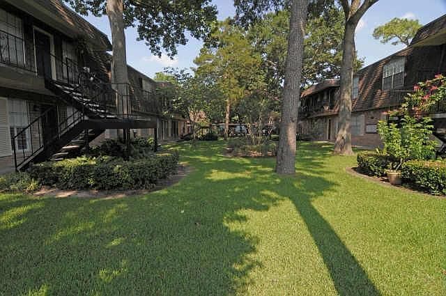 1st image of 9017 Gaylord Dr APT 68