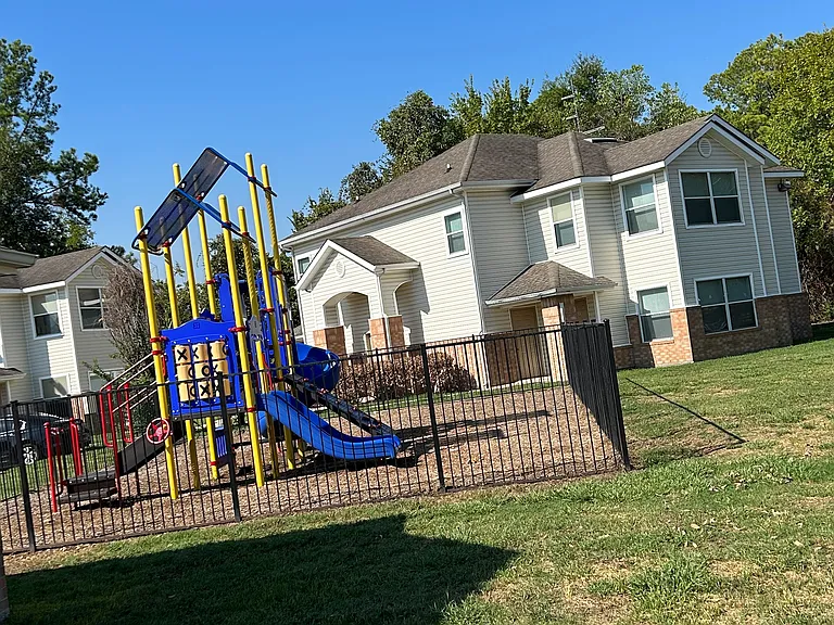 Timber Run Apartments — Photo 12
