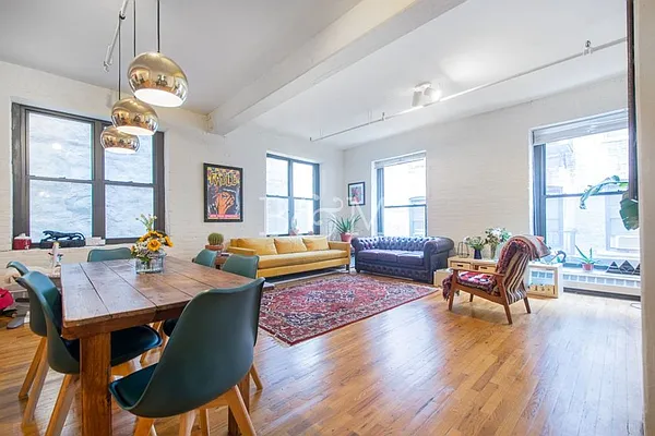 Rented by Brick&Mortar | media 60