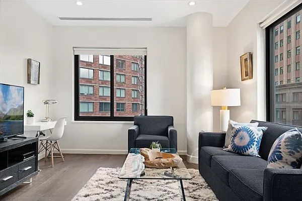 Rented by REAL New York | media 11