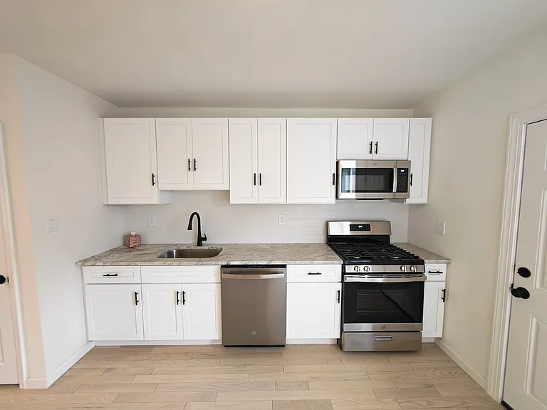 2710 S Fairhill St — Photo 3