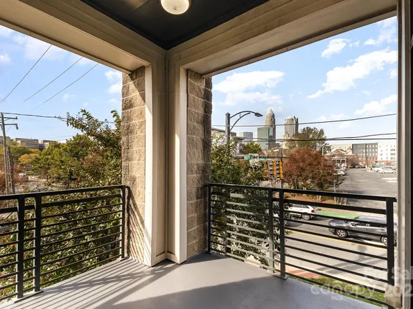 909 E 7th St #241, Charlotte, NC 28204