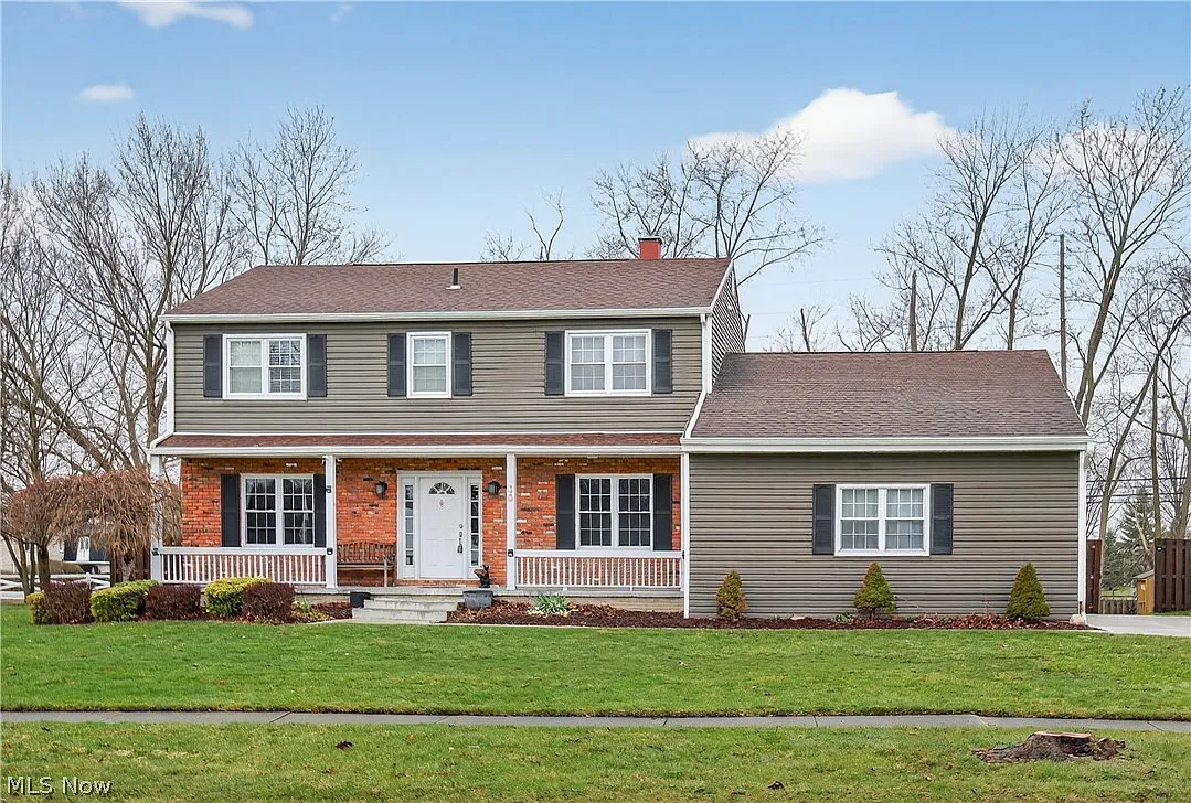 30 Chelmsford Dr photo 1