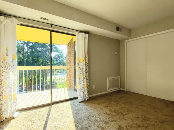 1114 Schaub Dr APT K, Raleigh, NC 27606