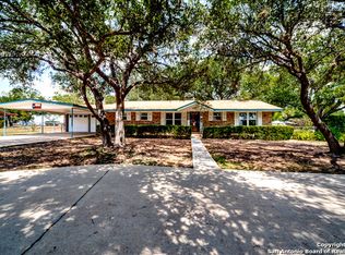 604 Fm 471 N, Castroville, TX 78009