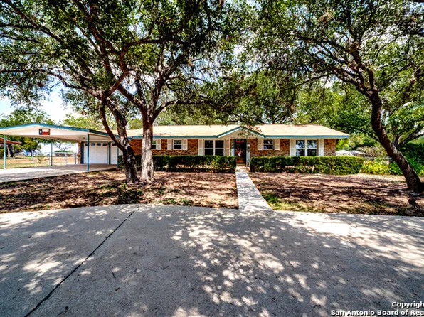 604 FM 471 N, Castroville, TX 78009