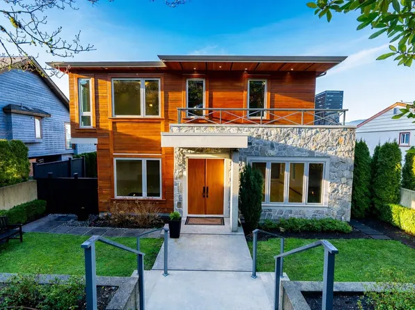 7329 Braeside Dr, Burnaby, BC V5A 1G2