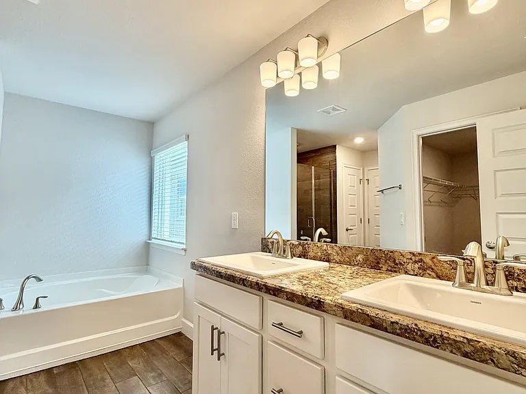 633 W Rexford Dr — Photo 43