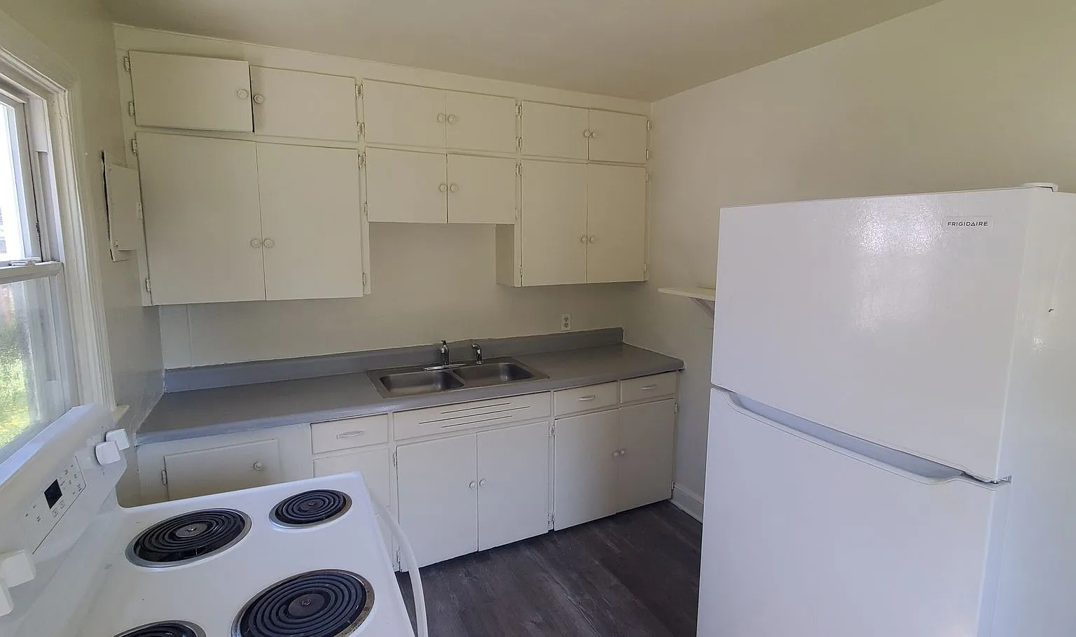 2 Bedroom Duplex — Photo 2