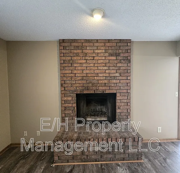 9105 W Westlawn St #1 — Photo 5
