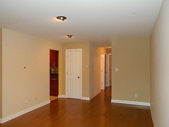 4th image of 8804 140th St