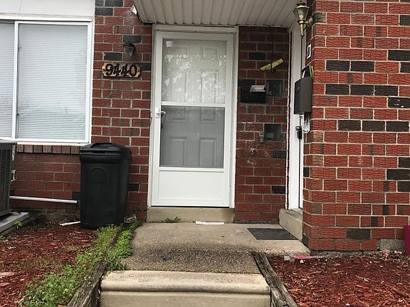 2nd image of 9440 Fairgreen Ln Fl 2nd