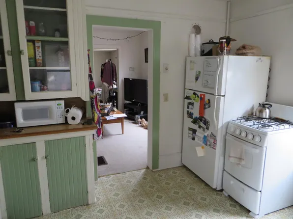 27 Colchester Ct #27, Burlington, VT 05401