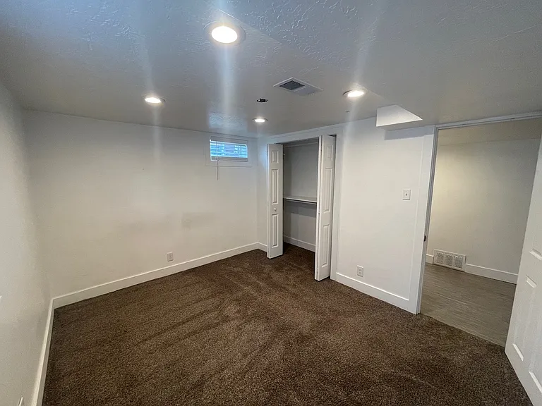 2356 Tyler Ave — Photo 12