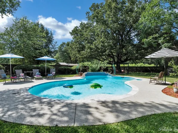 9900 Green Oak Dr, Shreveport, LA 71106