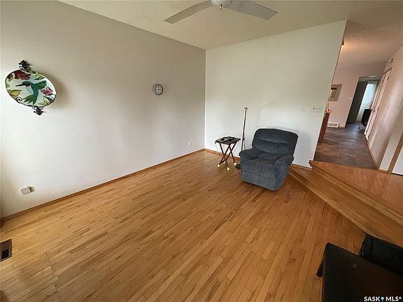 5th image of 207 7th STREET S