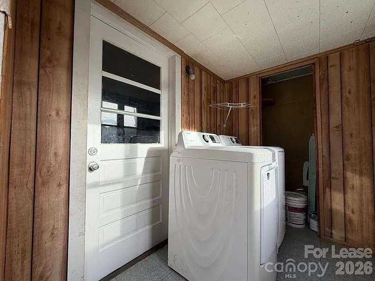 202 E Jenkins St — Photo 11
