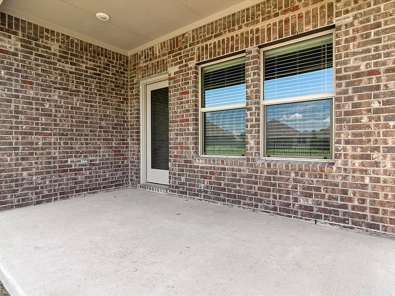 1414 Bridgestone Dr — Photo 23